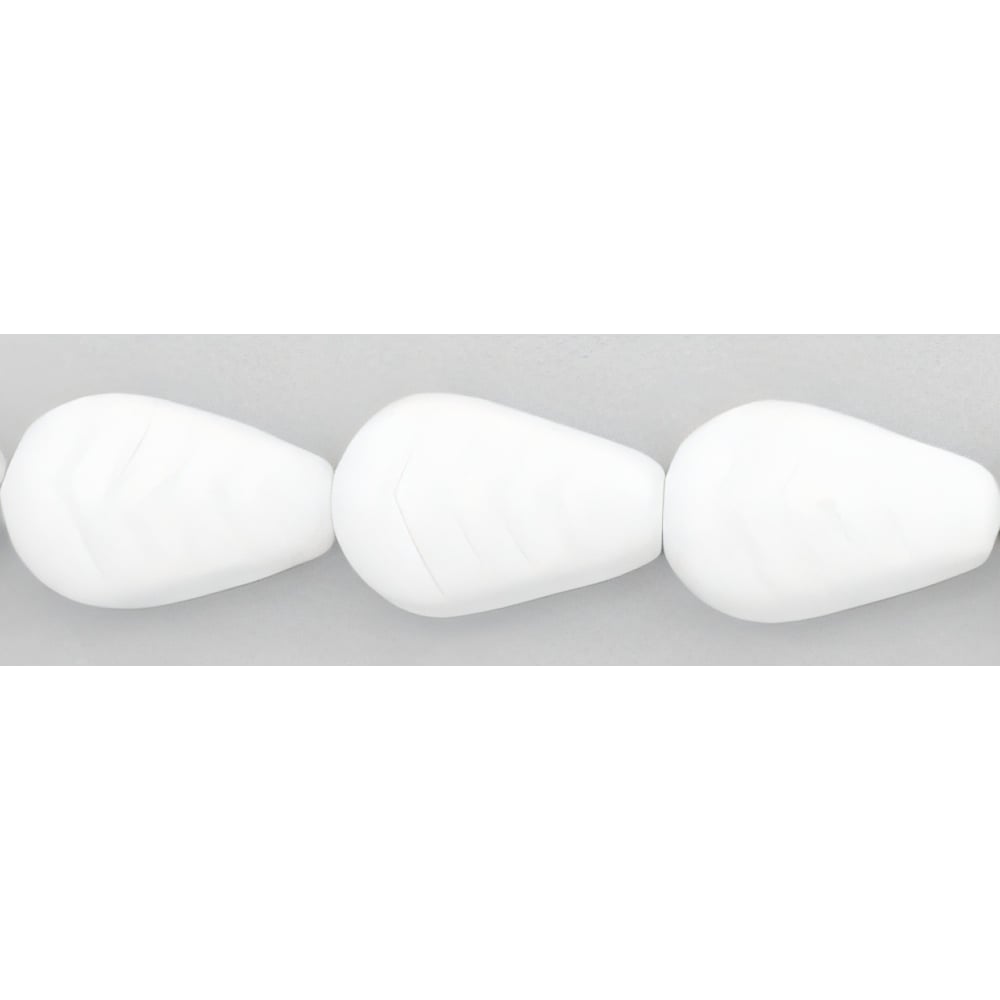 Czech Vintage Style Leaves 12 x 8mm Opaque White (25pcs)