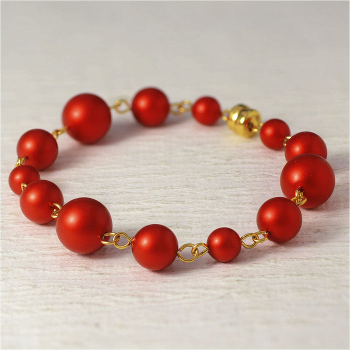 Dainty Darling Pearl Bracelet in Rouge