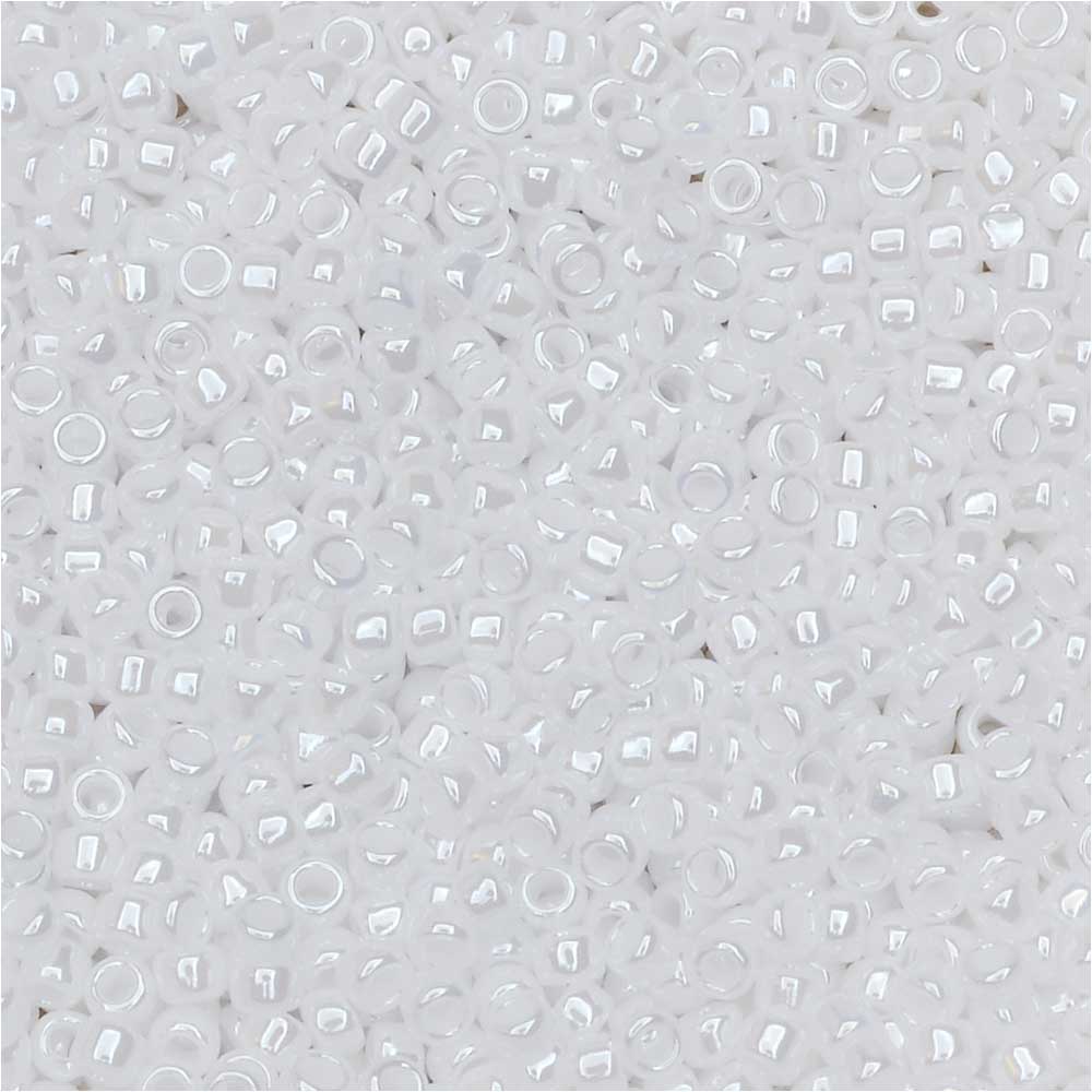 Toho Seed Beads, Round 15/0 #121 'Opaque Lustered White' (8 Grams)
