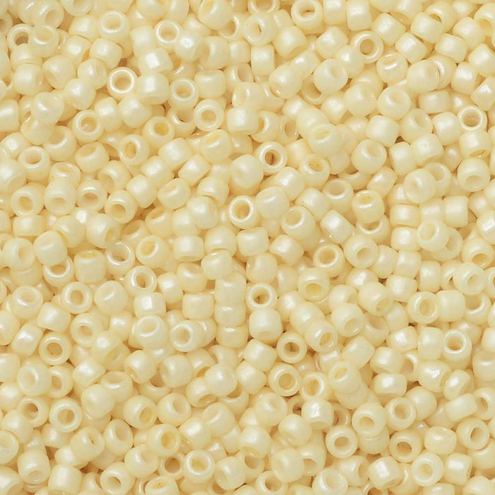 Toho Seed Beads, Round 15/0 #762 'Opaque Pastel Frosted Egg Shell' (8 Grams)