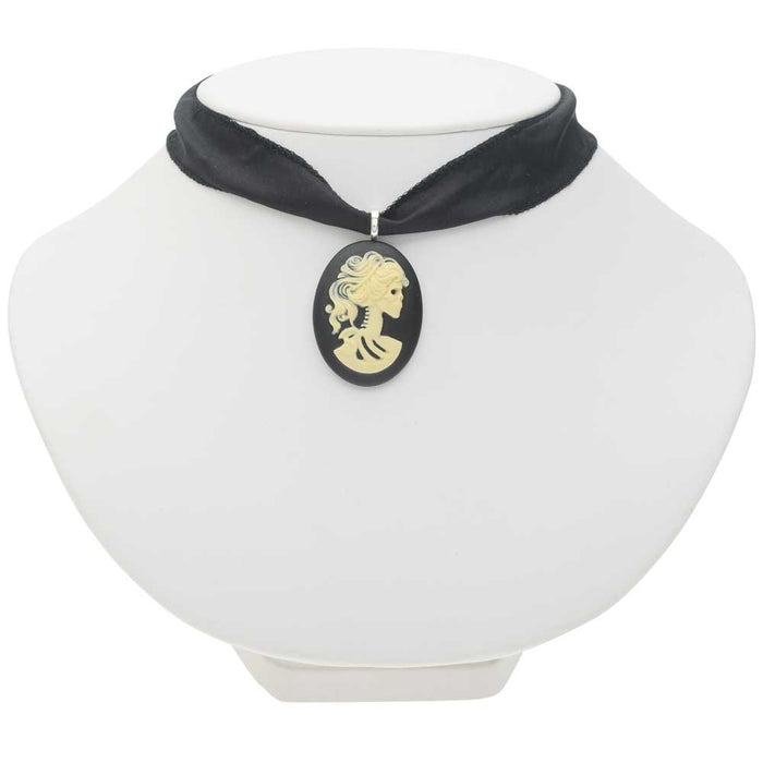 Retired - Mrs. Graves Choker