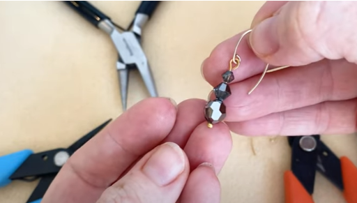 One-Minute Jewelry: Easy Crystal Dangle Earrings