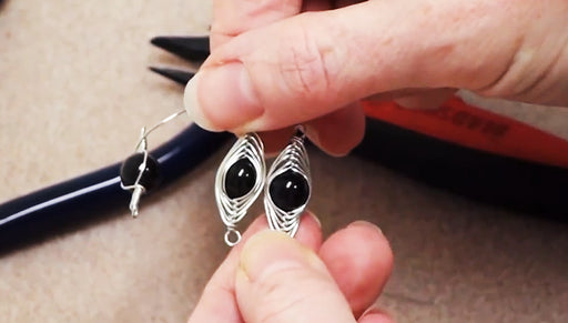 How to Create a Herringbone Wire Wrapped Bead