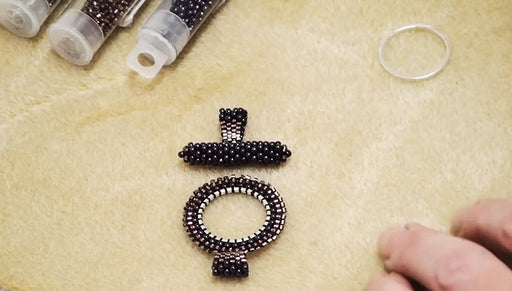 How to Bead Weave a Toggle Clasp