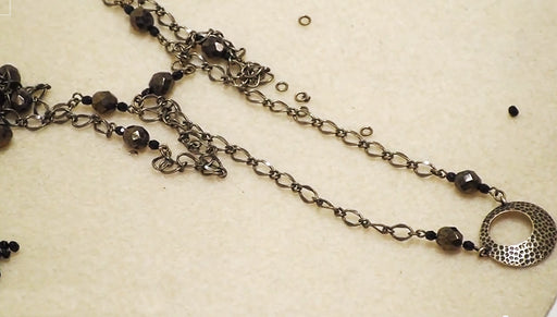 How to Make a Chic Eyeglass Holder Necklace