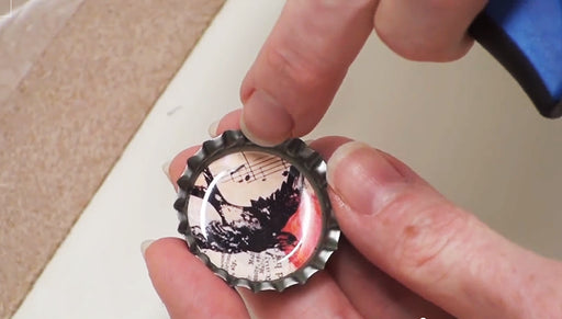 How to Make a Bottle Cap Pendant Necklace Using Epoxy Stickers
