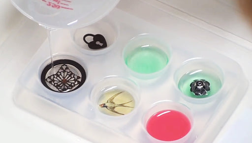 How to Use Ice Resin, Molds and Color Dyes To Make Jewelry