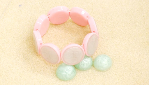 How to Use Pearlizing Powder in Resin