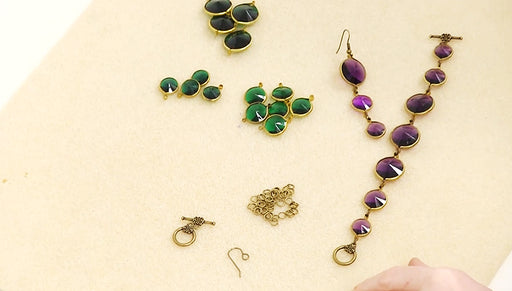 How to Make a Vintage Lucite Rivoli Bracelet and Earring