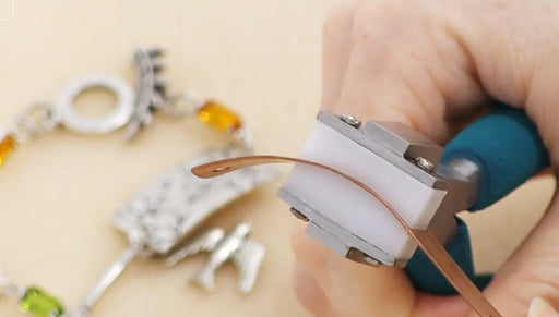 How to Use BeadSmith Bracelet Bending Pliers