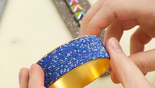 How to Zip Up Peyote Stitch with a Seamless Join