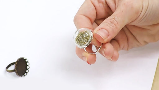 How to Make the Sparkly Bauble Ring