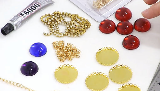 How to Make the Holiday Elegance Necklace