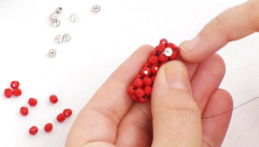 How to Add Crystaletts to Cubic Right Angle Weave