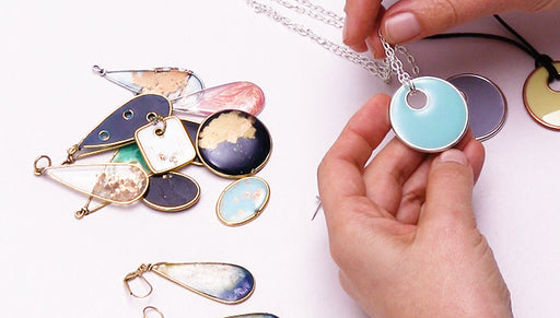 How to Use Colorized Resin in an Open Frame Hoop by Becky Nunn