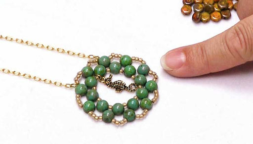 How to Bead Weave a Circular Frame Using Two-Hole Beads