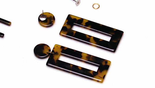 How to Make a Pair of Resin Tortoise Shell Earrings