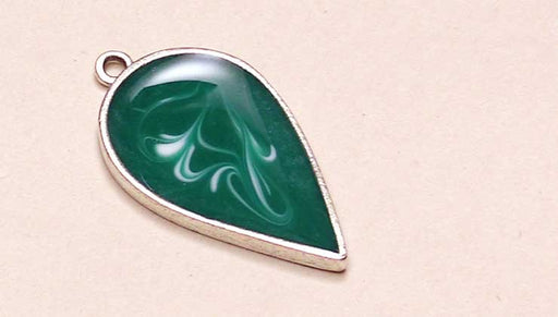 How to Achieve a Marbled Effect in Resin