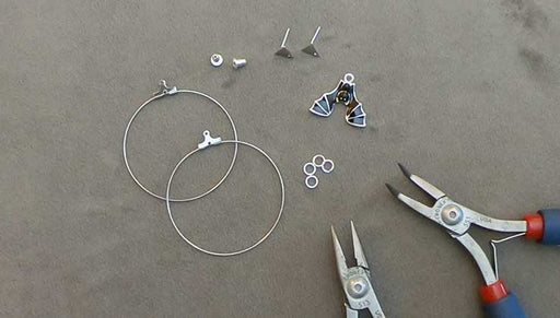 Quick & Easy DIY Jewelry: How to Make the Bats in the Belfry Earrings