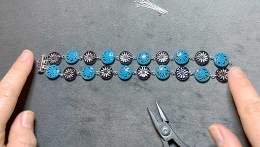 How to Make a Double Strand Bracelet with Simple Wire Loops