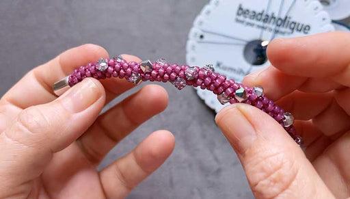 How to Create a Single Crystal Spiral in Kumihimo